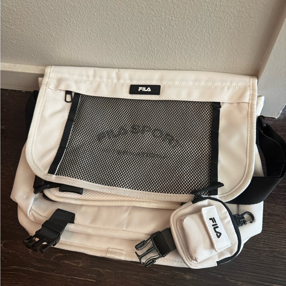 Fila White and Black Messenger Bag